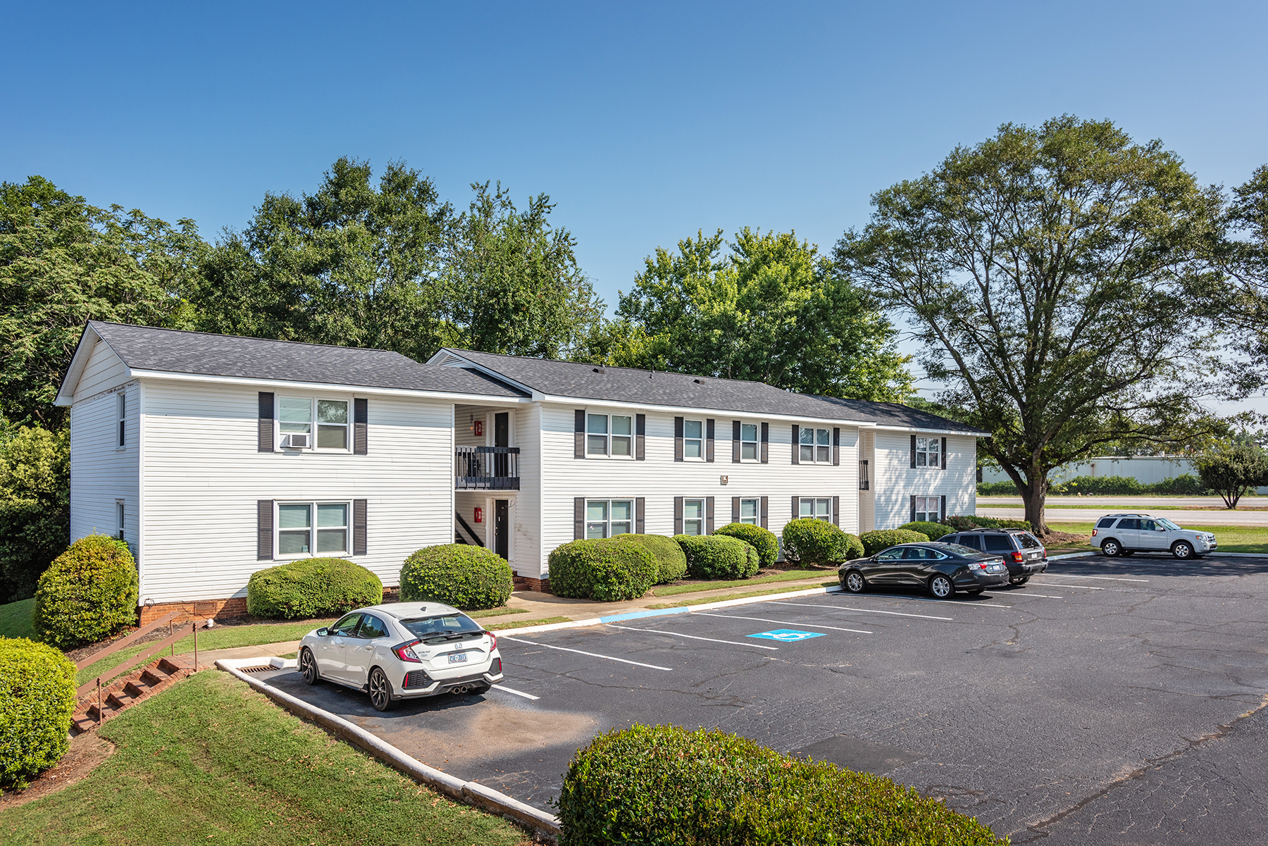Mauldin Heights & Parkview The Multifamily Advisory Group at Cushman & Wakefield